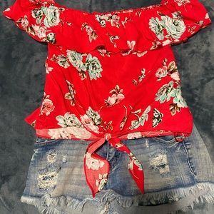 Tropical crop top ♥️